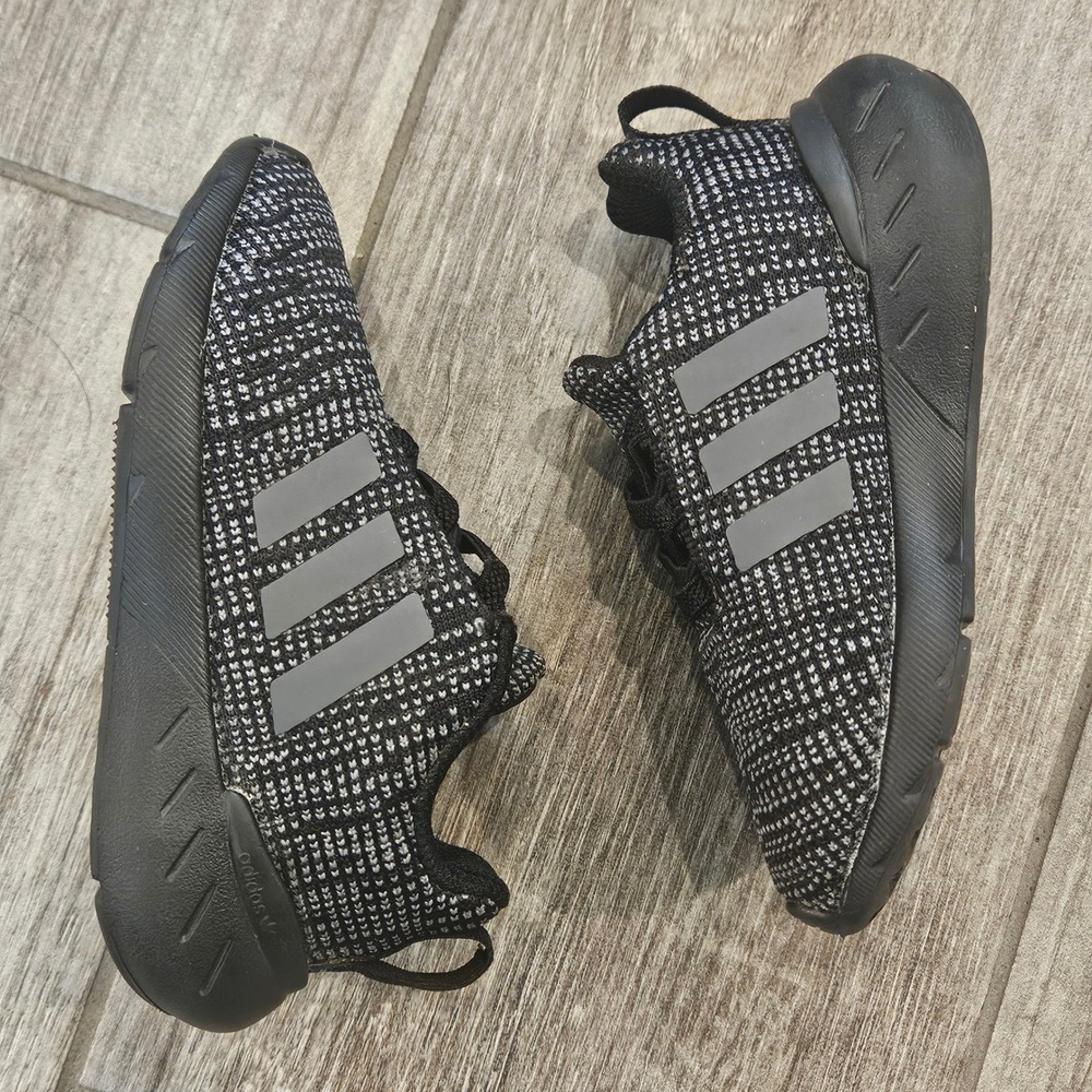 Adidas Swift Run 22 EL I Kids 7K Black Grey Knit Athletic Sneaker Running Shoe